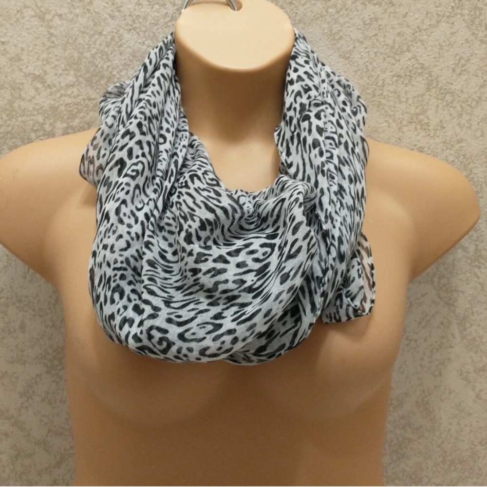 Rampage Black and White Leopard Print Infinity Scarf